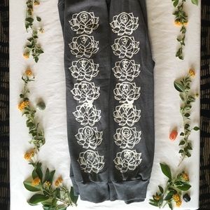 CHAKRA CREW SWEATSHIRT